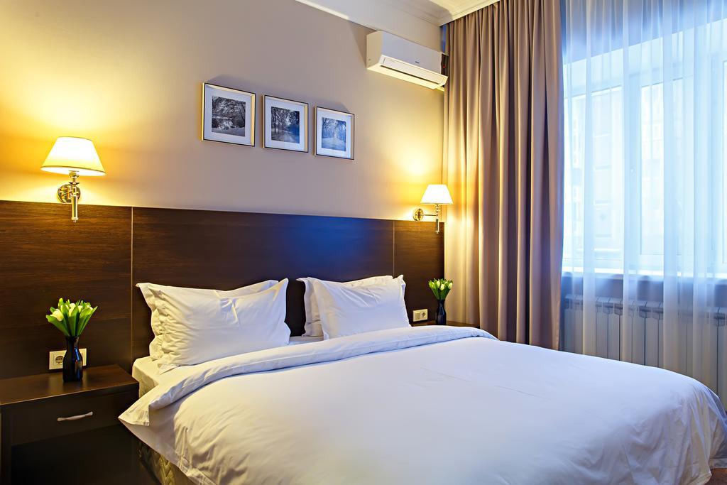Red Village Hotel Astana Extérieur photo