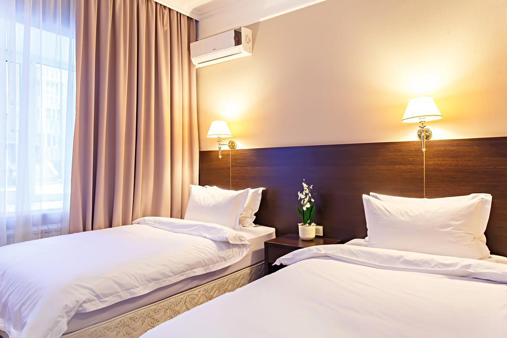 Red Village Hotel Astana Extérieur photo